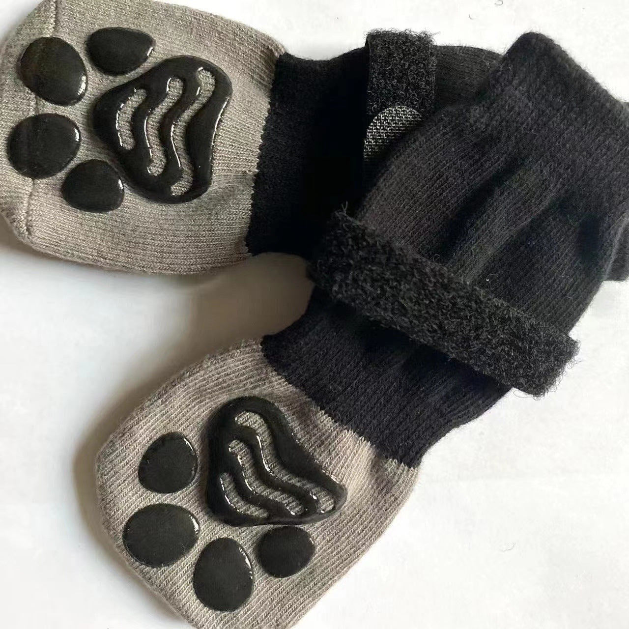 🧦 Calzini impermeabili antiscivolo per cani e gatti – protezione zampe