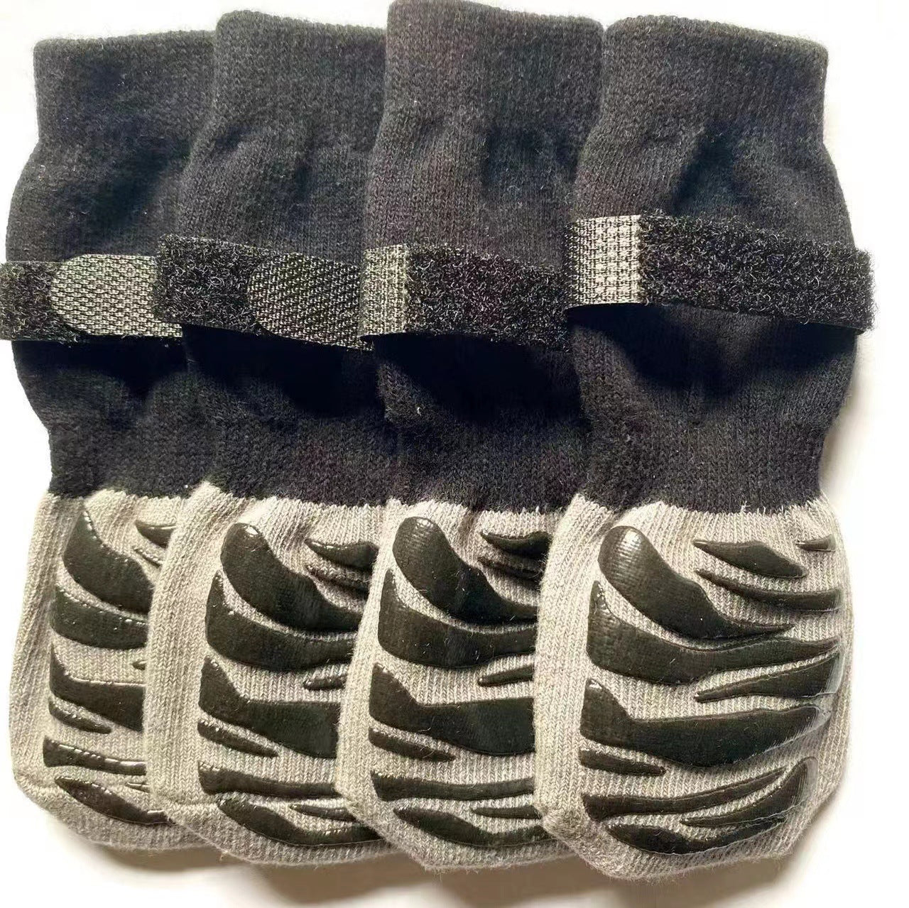 🧦 Calzini impermeabili antiscivolo per cani e gatti – protezione zampe